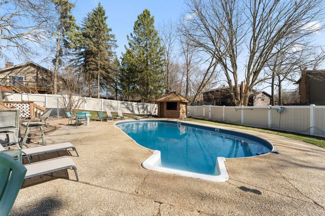 8119 Lower 129th Court, Apple Valley, MN 55124