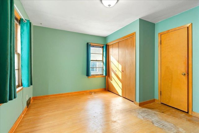 1107 E Mitchell Avenue, Waterloo, IA 50702