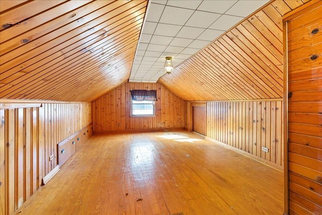 1107 E Mitchell Avenue, Waterloo, IA 50702