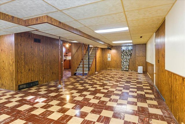 1107 E Mitchell Avenue, Waterloo, IA 50702