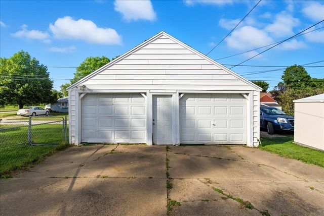 1107 E Mitchell Avenue, Waterloo, IA 50702
