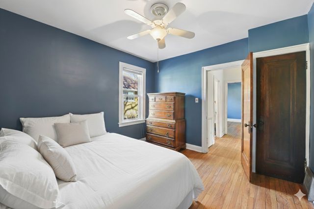 427 S Cornell Avenue, Villa Park, IL 60181