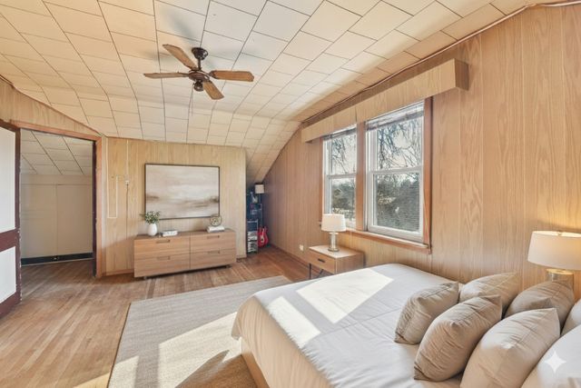 427 S Cornell Avenue, Villa Park, IL 60181