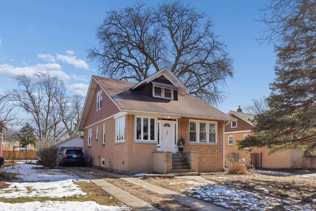 427 S Cornell Avenue, Villa Park, IL 60181