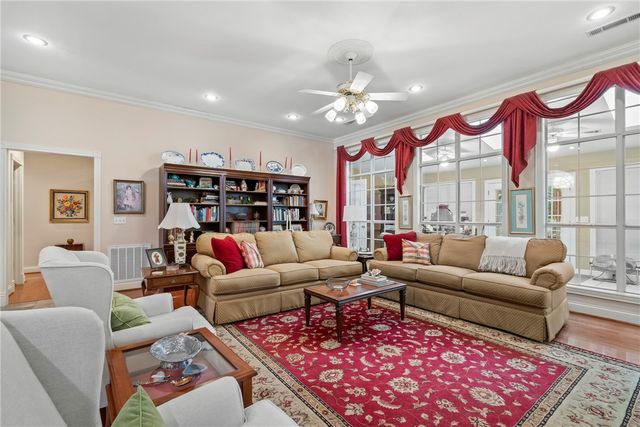 1631 N Arthurs Court, Fayetteville, AR 72701