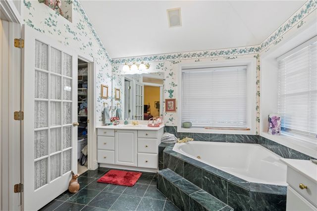 1631 N Arthurs Court, Fayetteville, AR 72701