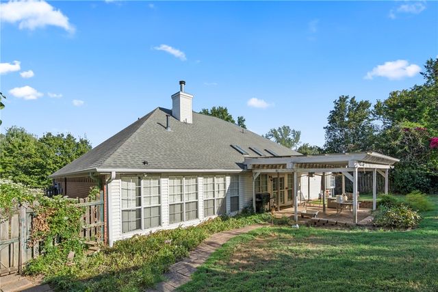 1631 N Arthurs Court, Fayetteville, AR 72701