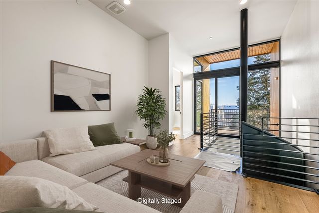 905 SE 4th 204, Bentonville, AR 72712