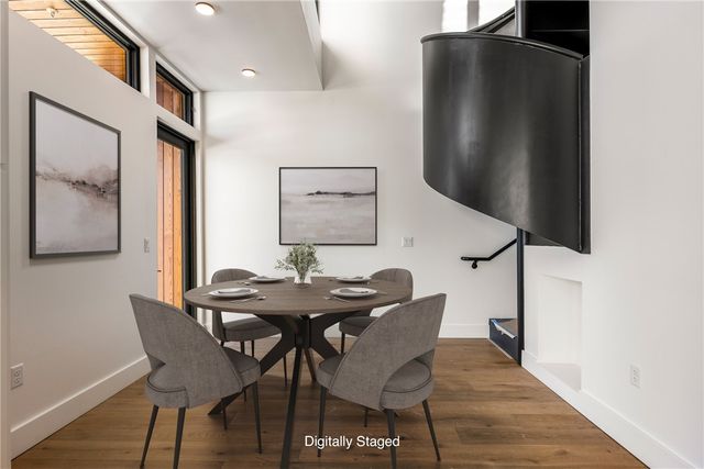 905 SE 4th 204, Bentonville, AR 72712