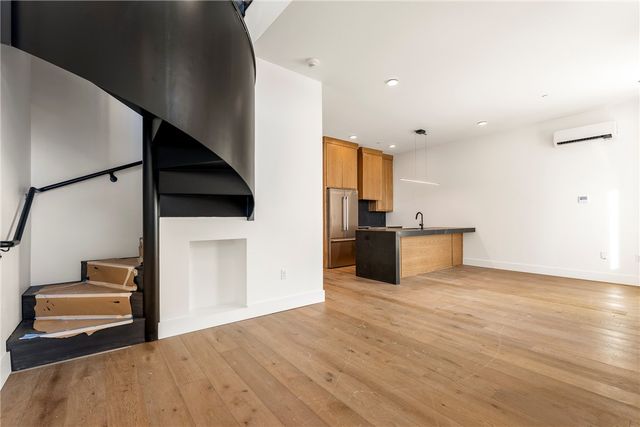 905 SE 4th 204, Bentonville, AR 72712