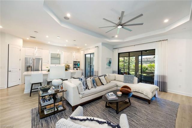 8143 Lucello TER S, Naples, FL 34114