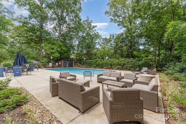 830 Cherokee Road, Charlotte, NC 28207