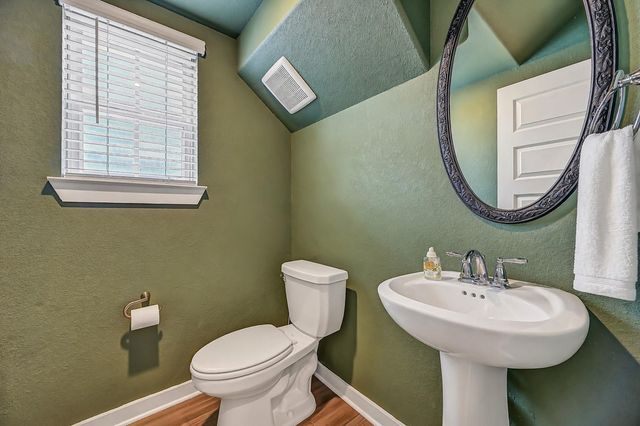 2403 Bay Breeze Drive, Kemah, TX 77565