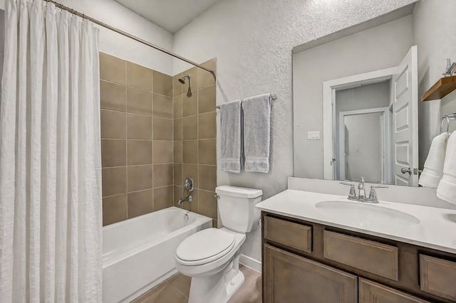 2403 Bay Breeze Drive, Kemah, TX 77565