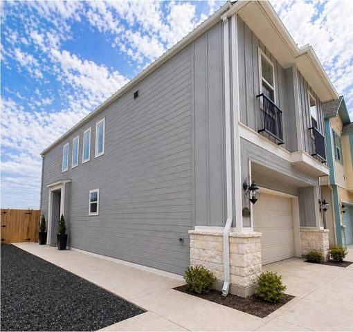 2403 Bay Breeze Drive, Kemah, TX 77565