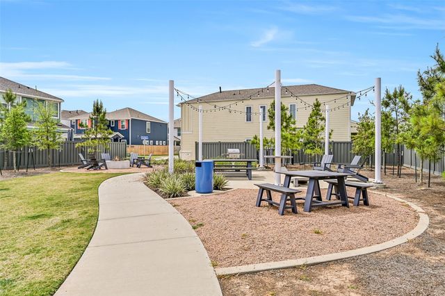 2403 Bay Breeze Drive, Kemah, TX 77565