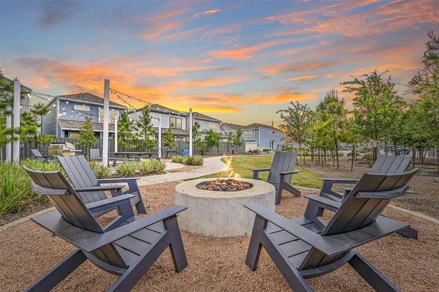 2403 Bay Breeze Drive, Kemah, TX 77565
