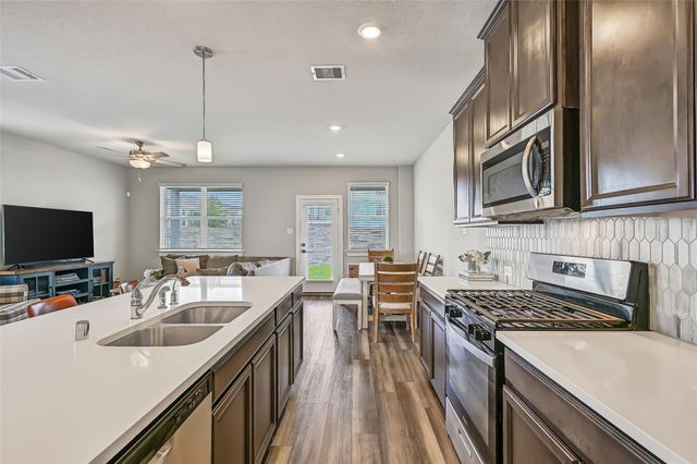 2403 Bay Breeze Drive, Kemah, TX 77565