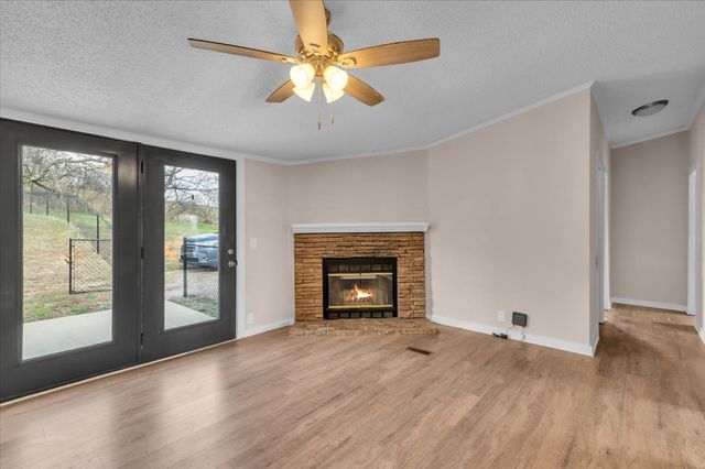 2096 Coleman Rd, Cornersville, TN 37047