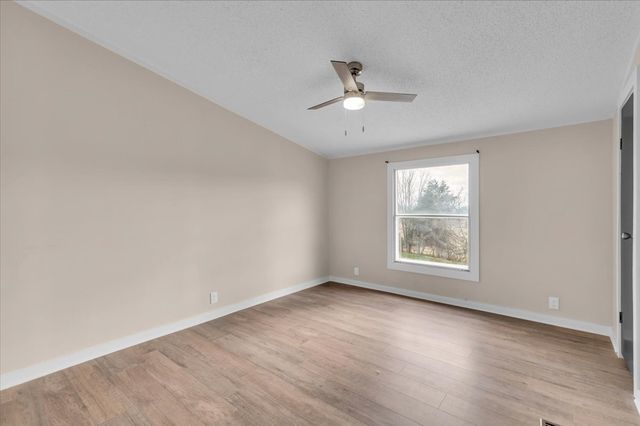 2096 Coleman Rd, Cornersville, TN 37047