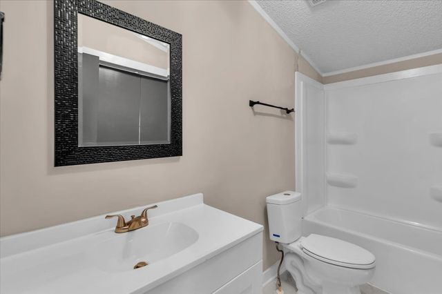 2096 Coleman Rd, Cornersville, TN 37047