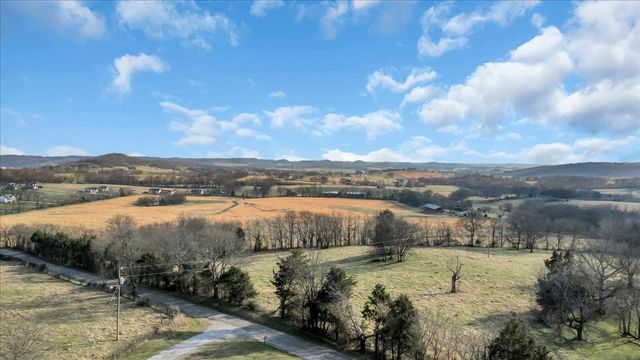 2096 Coleman Rd, Cornersville, TN 37047