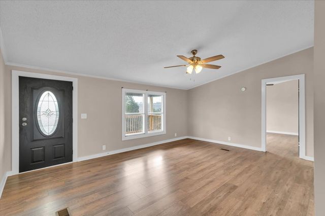 2096 Coleman Rd, Cornersville, TN 37047