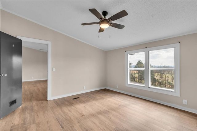 2096 Coleman Rd, Cornersville, TN 37047