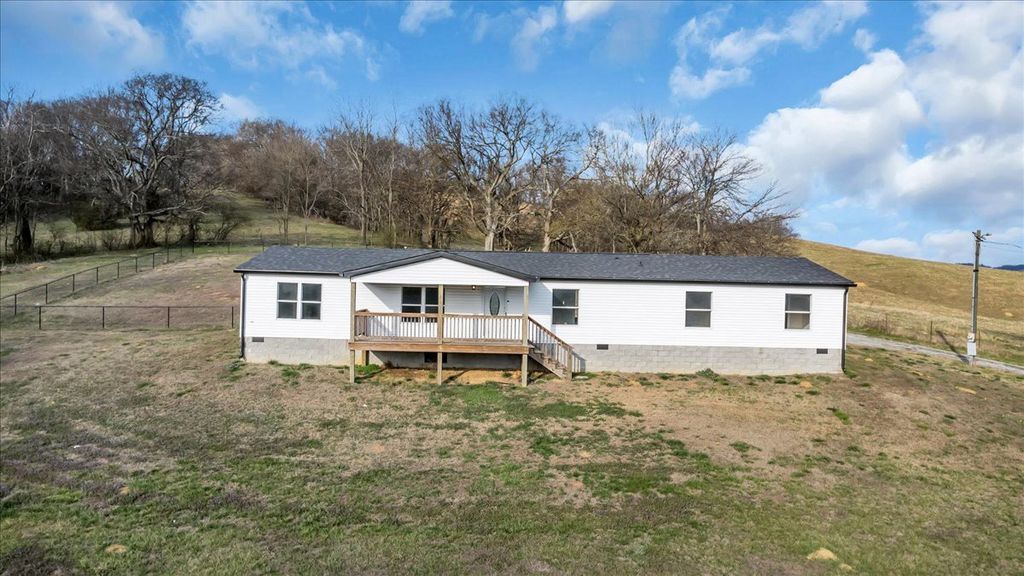 2096 Coleman Rd, Cornersville, TN 37047