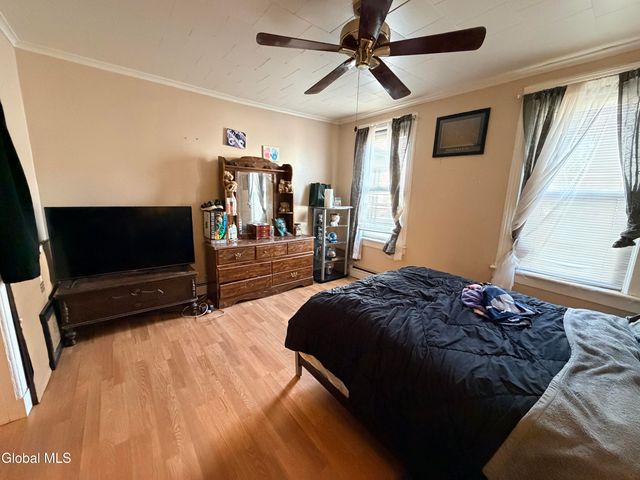 8 First Street, Waterford, NY 12188
