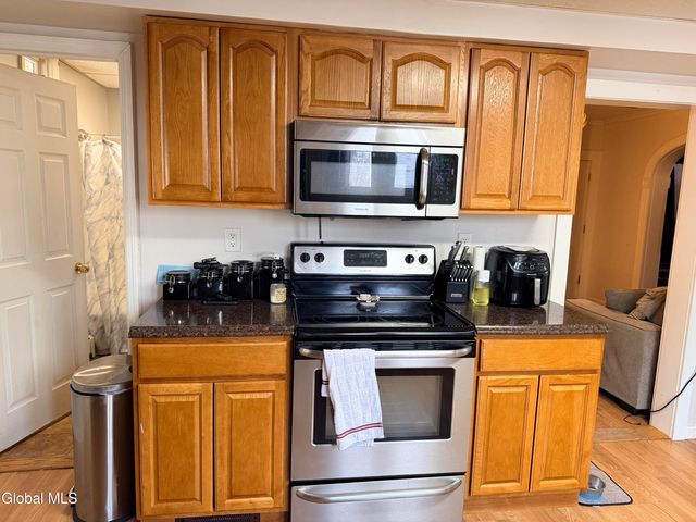 8 First Street, Waterford, NY 12188