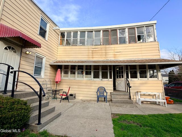 8 First Street, Waterford, NY 12188