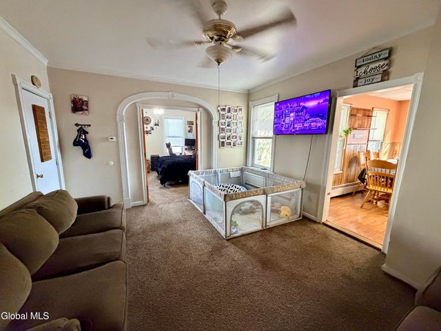 8 First Street, Waterford, NY 12188