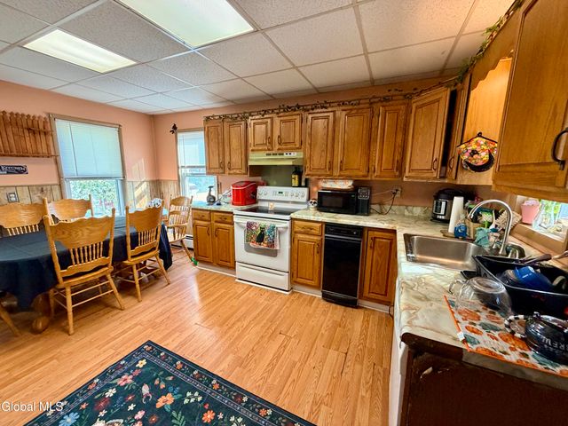 8 First Street, Waterford, NY 12188