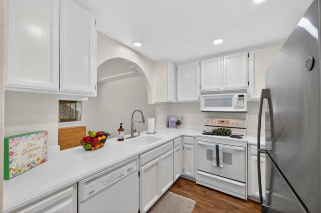 4049 San Juan Ave, Fair Oaks, CA 95628