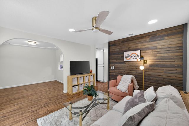 4049 San Juan Ave, Fair Oaks, CA 95628