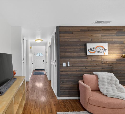 4049 San Juan Ave, Fair Oaks, CA 95628