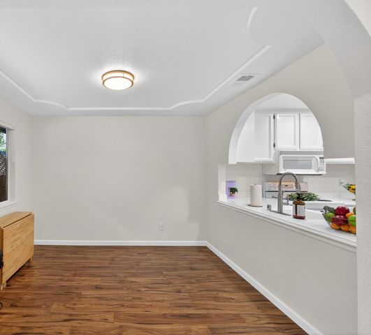 4049 San Juan Ave, Fair Oaks, CA 95628