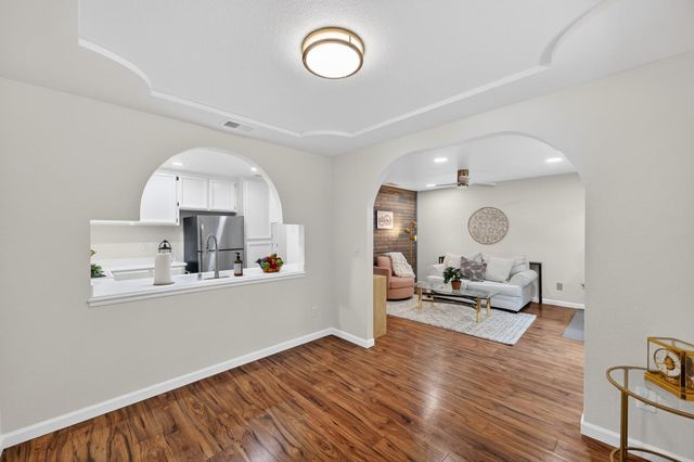 4049 San Juan Ave, Fair Oaks, CA 95628