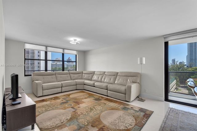 18151 NE 31st Court 602, Aventura, FL 33160
