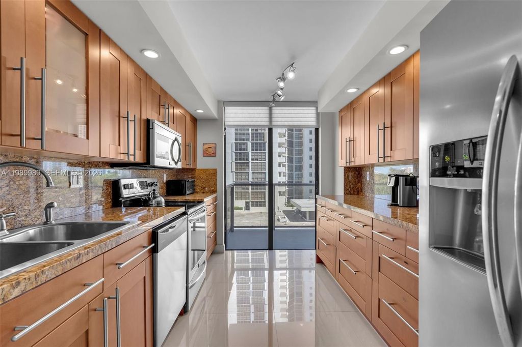 18151 NE 31st Court 602, Aventura, FL 33160