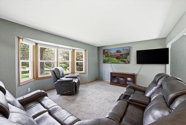 W169N9873 Nigbor DRIVE, Germantown, WI 53022