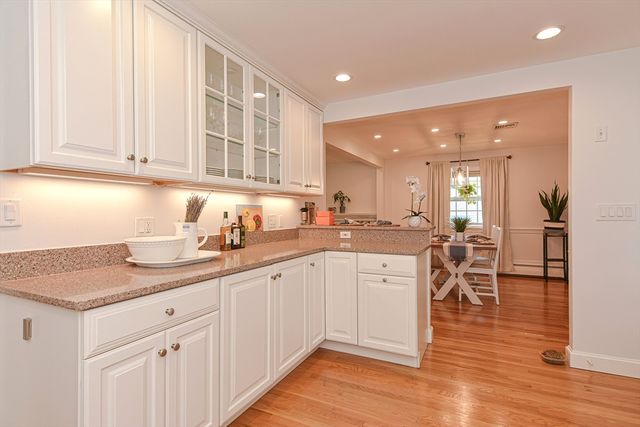 7 Lynch Ave, Dedham, MA 02026