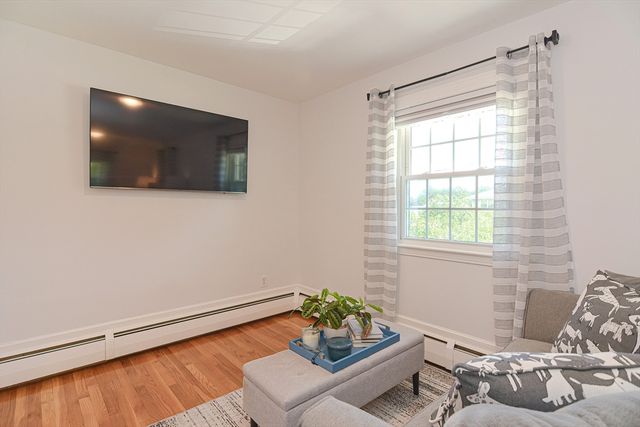 7 Lynch Ave, Dedham, MA 02026