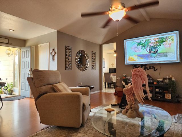 1406 Quail St, Los Banos, CA 93635