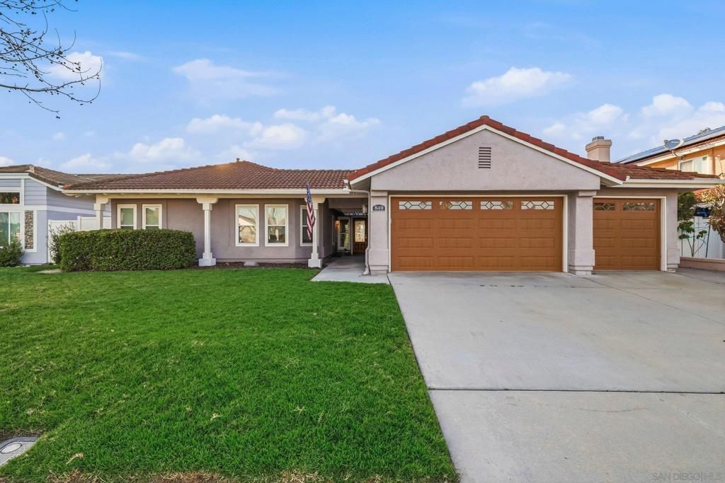 Image 2 of property listing at 849 Muirfield Drive, Oceanside, CA 92058