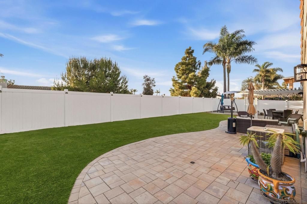 Image 23 of property listing at 849 Muirfield Drive, Oceanside, CA 92058