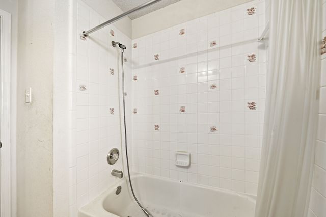 4005 Cavalier Drive, Rowlett, TX 75088