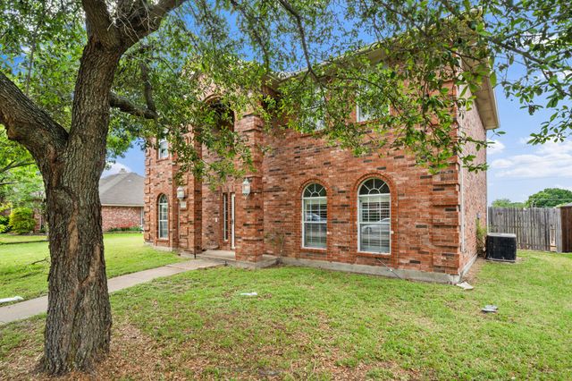 4005 Cavalier Drive, Rowlett, TX 75088