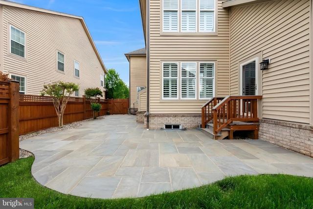 42436 MYAN GOLD DR, Brambleton, VA 20148